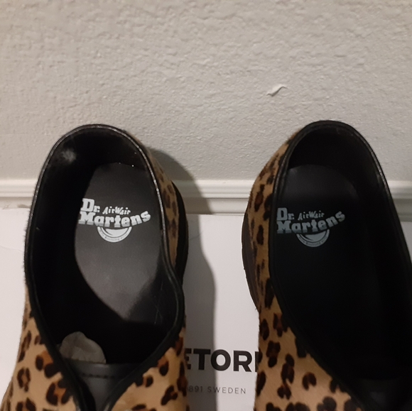 Dr. Martens - Picture 4 of 6